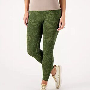 LAST CHANCE - AnyBody Jacquard Smoothing Leggings - NEW